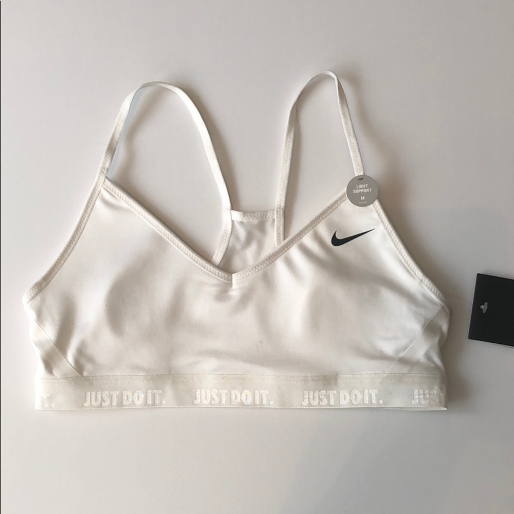 New Nike Light Support Sports Bra Medium